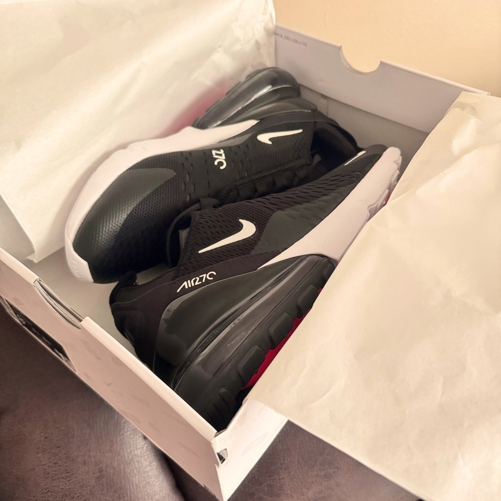 New with box Nike Air Max 270. New never been worn